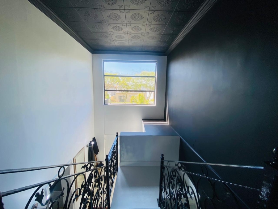 5 Bedroom Property for Sale in Sunset Beach Western Cape